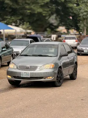 Toyota Corolla LE 2004 Gray