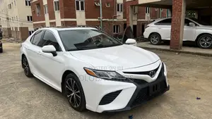 Toyota Camry 2020 White