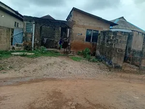 6bdrm House in Ifesowapo Estate, Ayobo for sale