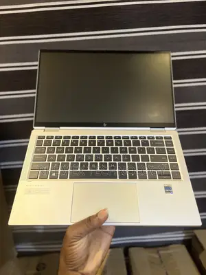 Laptop HP EliteBook 1040 G8 16GB Intel Core i5 SSD 256GB