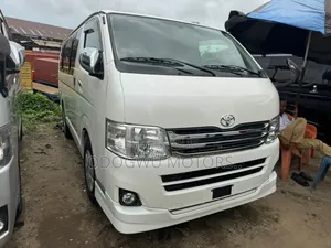 Toyota HiAce 2012 White