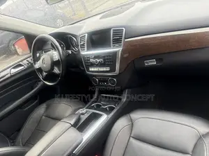 Mercedes-Benz M Class ML350 4MATIC 4dr SUV AWD (3.5L 6cyl 7A) 2015