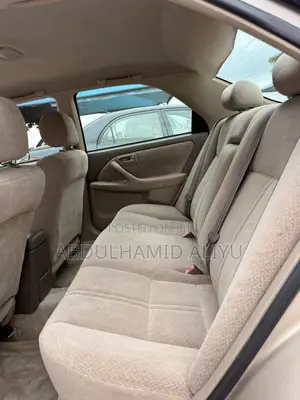 Toyota Camry LE 4dr Sedan (2.2L 4cyl 4A) 2001 Gold