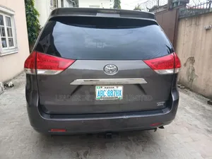 Toyota Sienna XLE 7 Passenger Mobility 2012 Gray