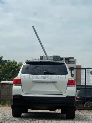 Toyota Highlander Limited 2012 White