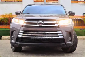 Toyota Highlander 2016 Maroon