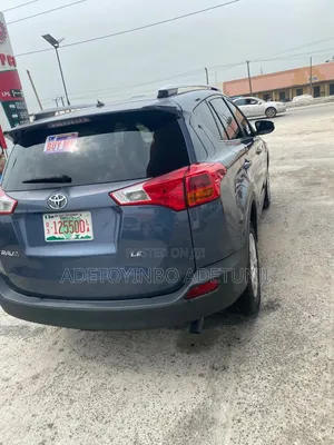 Toyota RAV4 2014 Blue