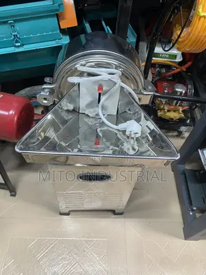 Stainless Steel Commercial Grain and Spice Grinder (Hammer Mill)