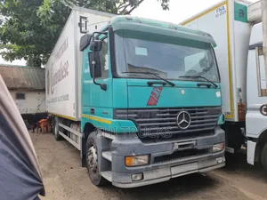 Mercedes Benz Actros Space Cargo Truck [Truck of the Year 2000]
