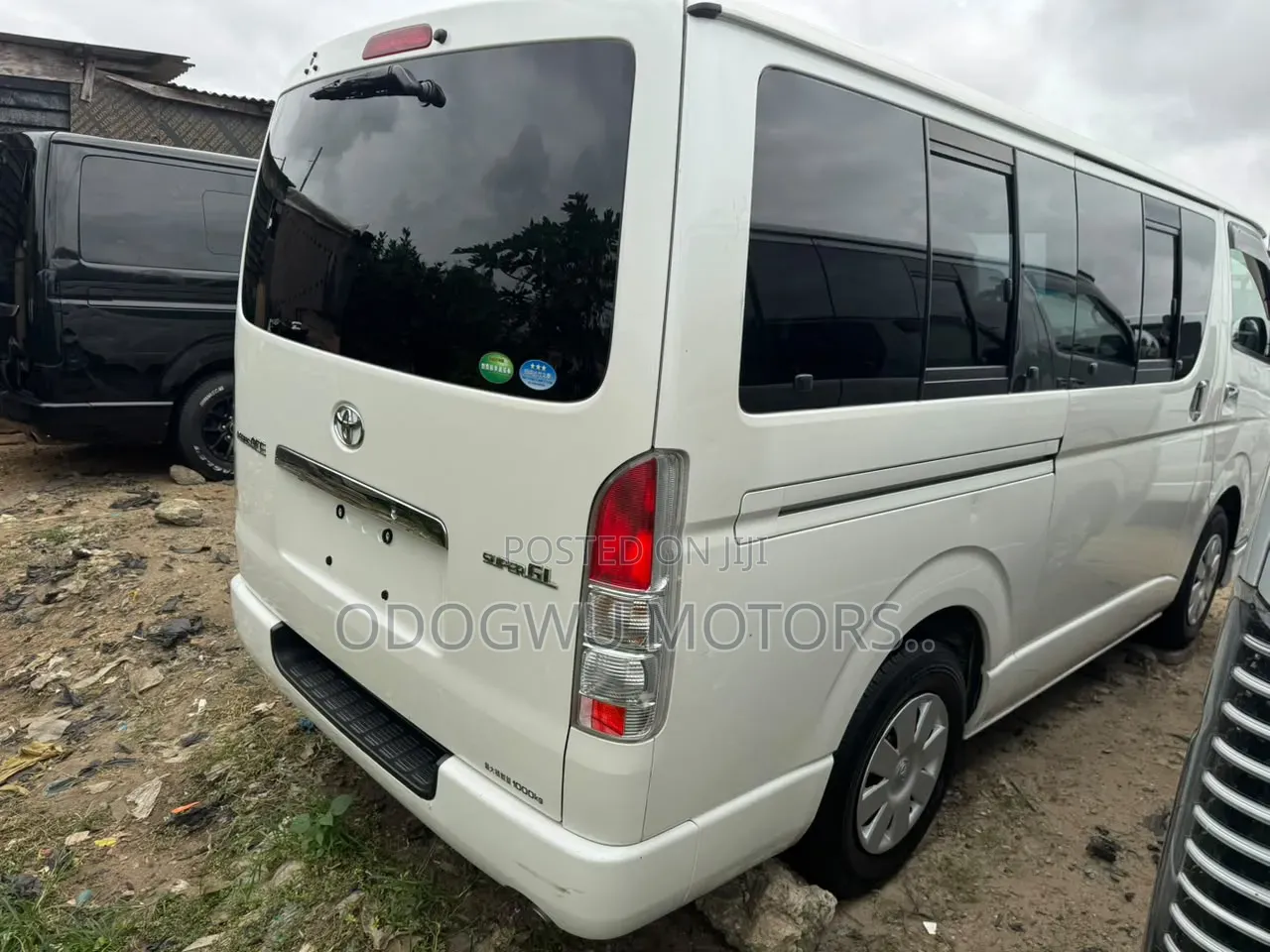 Toyota HiAce 2012 White