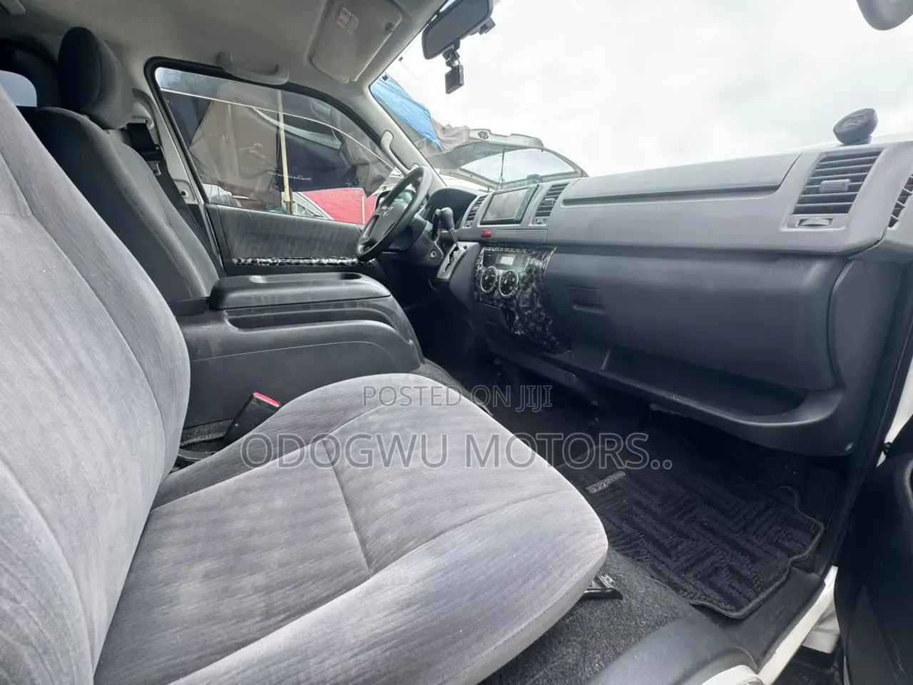 Toyota HiAce 2012 White