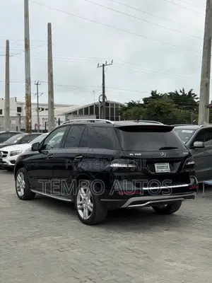 Mercedes-Benz M Class ML350 4dr SUV (3.5L 6cyl 7A) 2015 Black