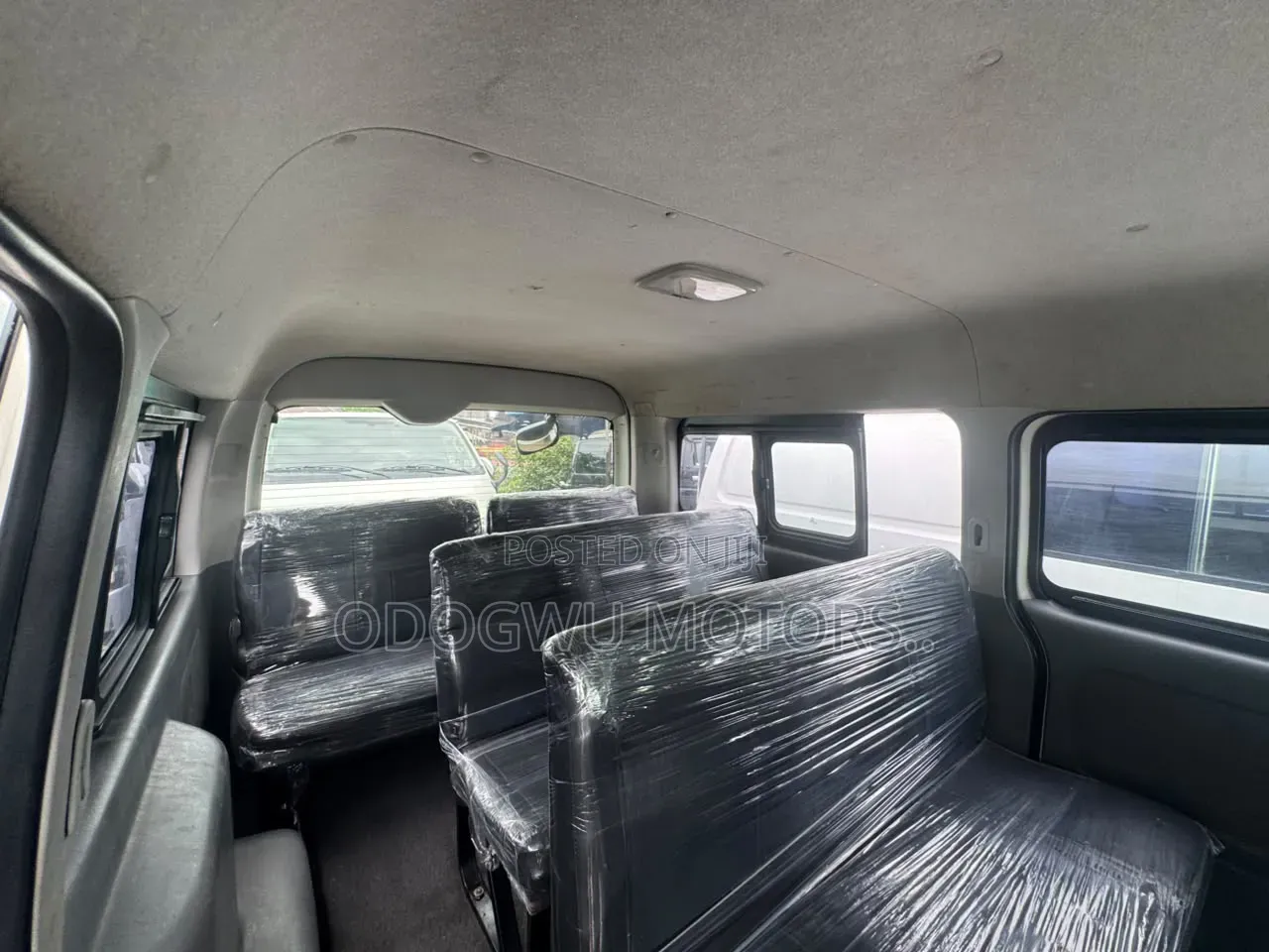 Toyota HiAce 2013 White