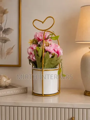 Bowy Potted Plant