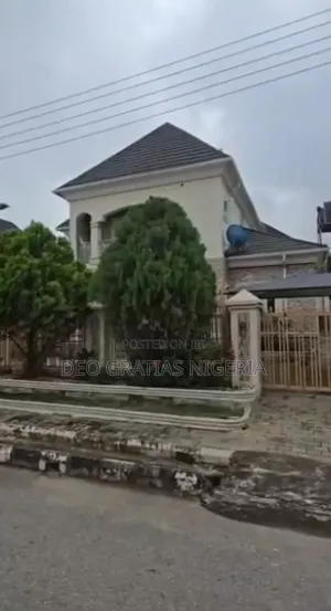 4bdrm Duplex in River Park Estate, FHA for sale