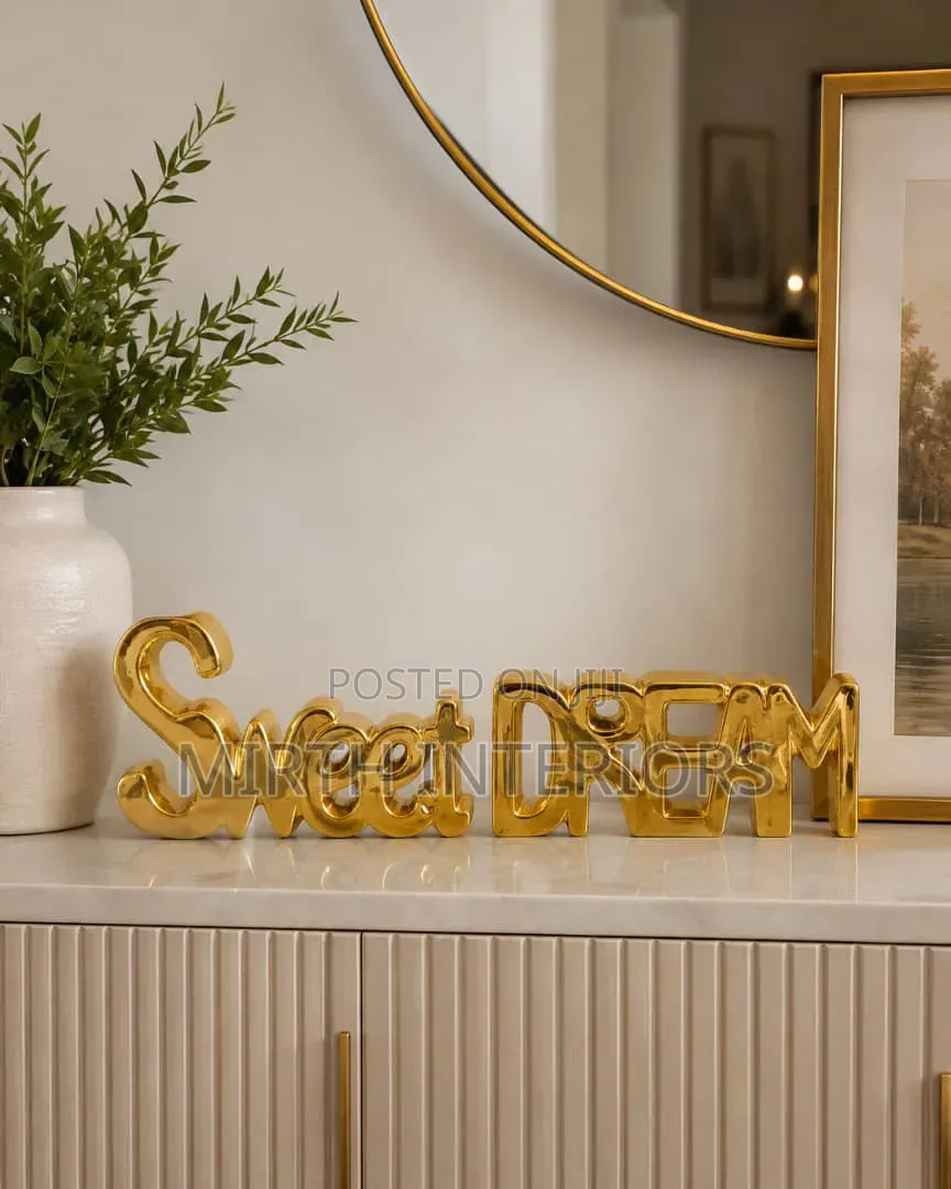 Sweet Table Figurine