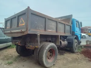 Mercedes Benz Tipping Truck