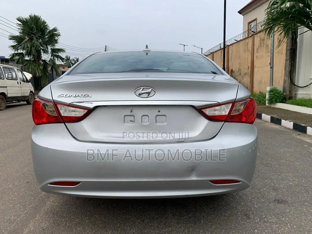 Hyundai Sonata 2011 Silver