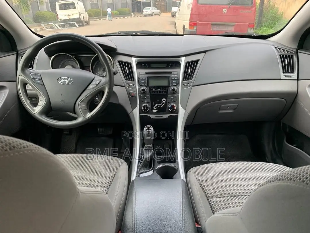 Hyundai Sonata 2011 Silver