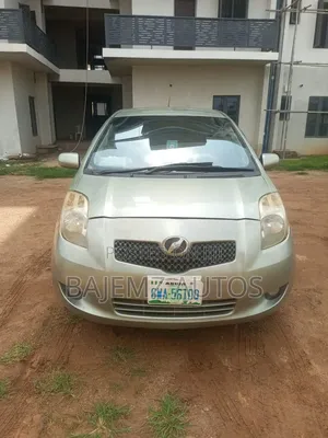 Toyota Vitz 2012 Gold