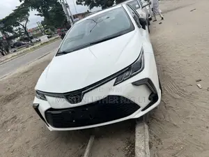 Toyota Corolla L 2021 White