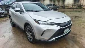 Toyota Venza 2024 Brown