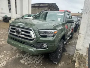 Toyota Tacoma 2021 Green