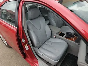 Toyota Camry XLE 4dr Sedan (2.5L 4cyl 6A) 2011 Red