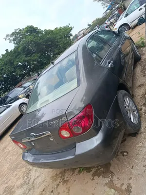 Toyota Corolla 2005 Gray