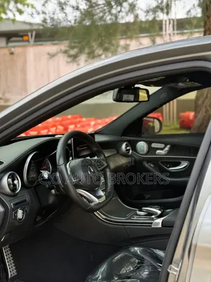 Mercedes-Benz C300 2016 Black