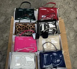 Stylish Ladies Handbag – Modern Women’s Carry Bag