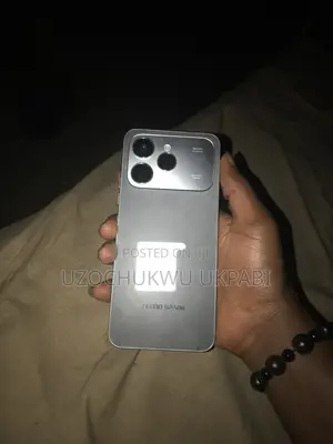 Tecno Spark 40 128 GB Silver