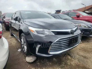 Toyota Avalon XLE Premium FWD Sedan (3.6L 6cyl 6A) 2016 Black