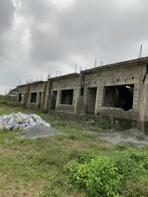 4bdrm Duplex in Dakibiyu for sale