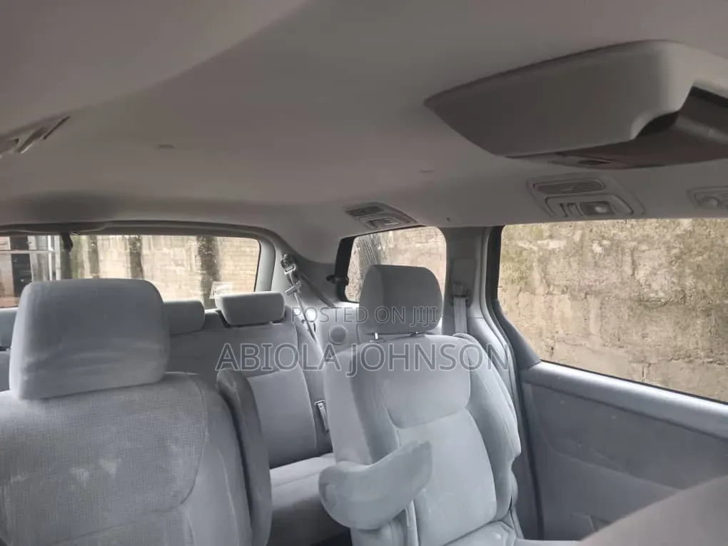 Toyota Sienna 2005 Brown