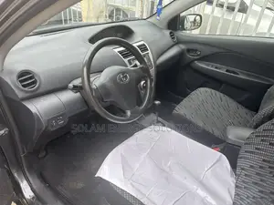 Toyota Yaris 2009 Gray