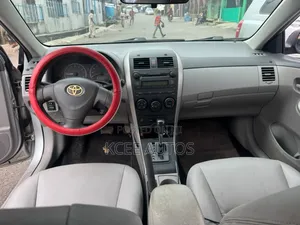 Toyota Corolla 2009 Silver