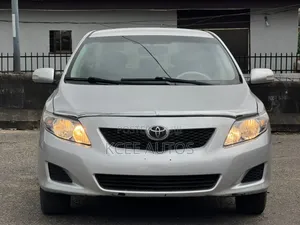 Toyota Corolla 2009 Silver