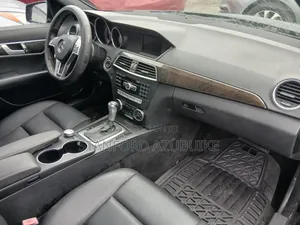Mercedes-Benz C300 2014 Black
