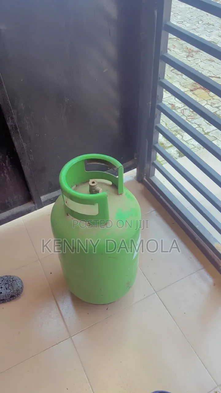 Gas Cylinder and Window Blind
