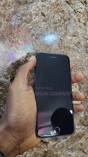 Apple iPhone 8 128 GB Black