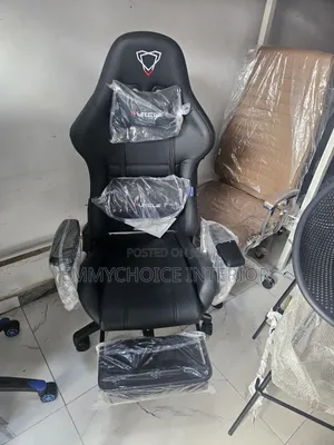 Executive Modern Gaming Chair With Lumber Support and Leg Relaxing