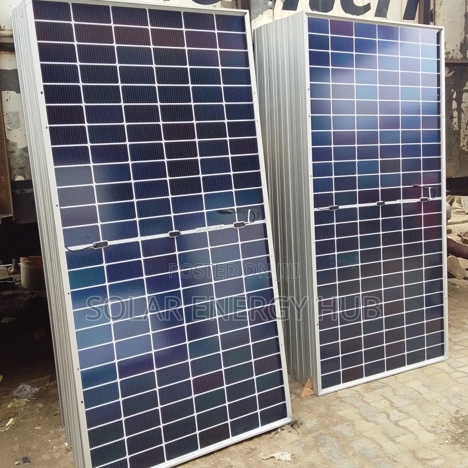 585w Solar Panels