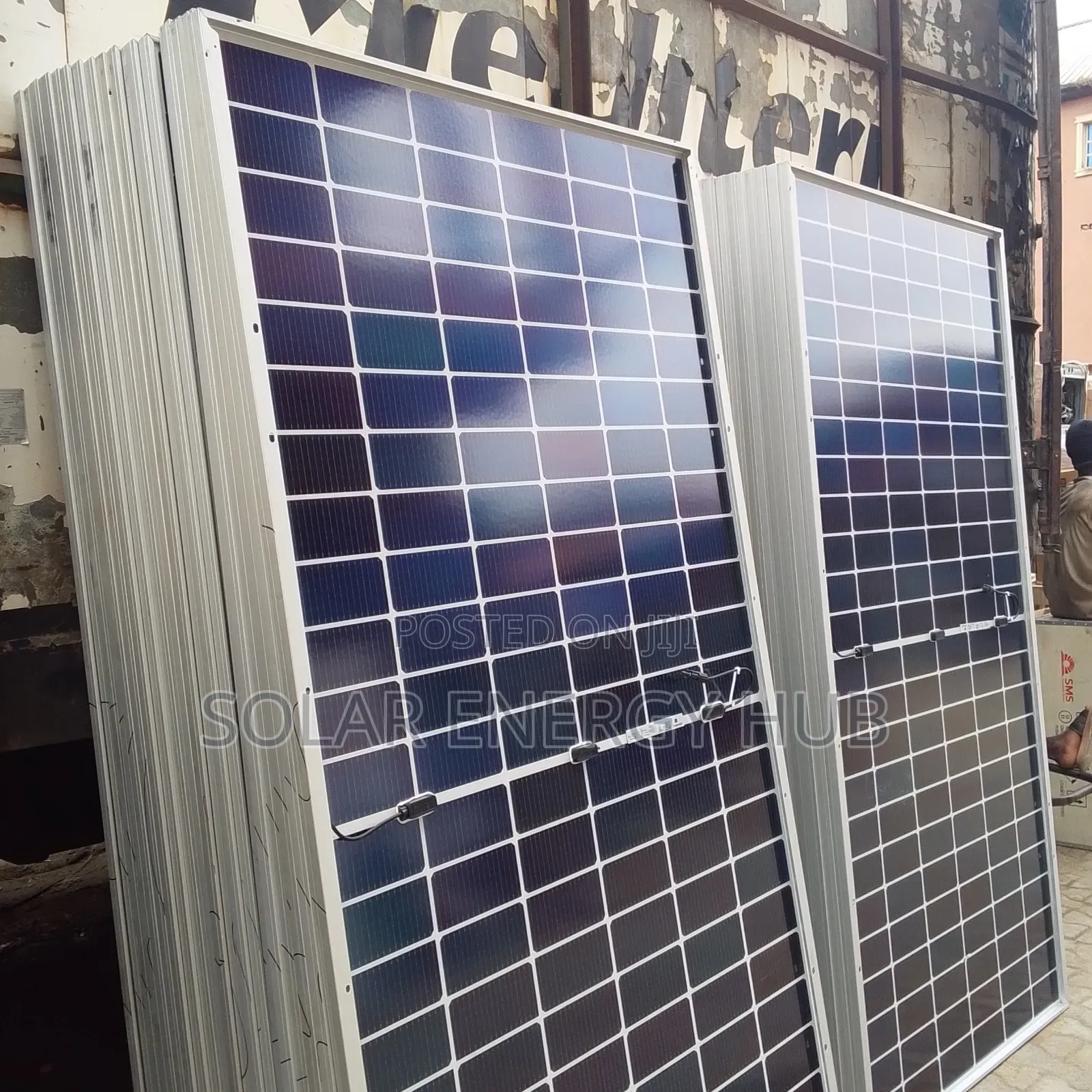585w Solar Panels