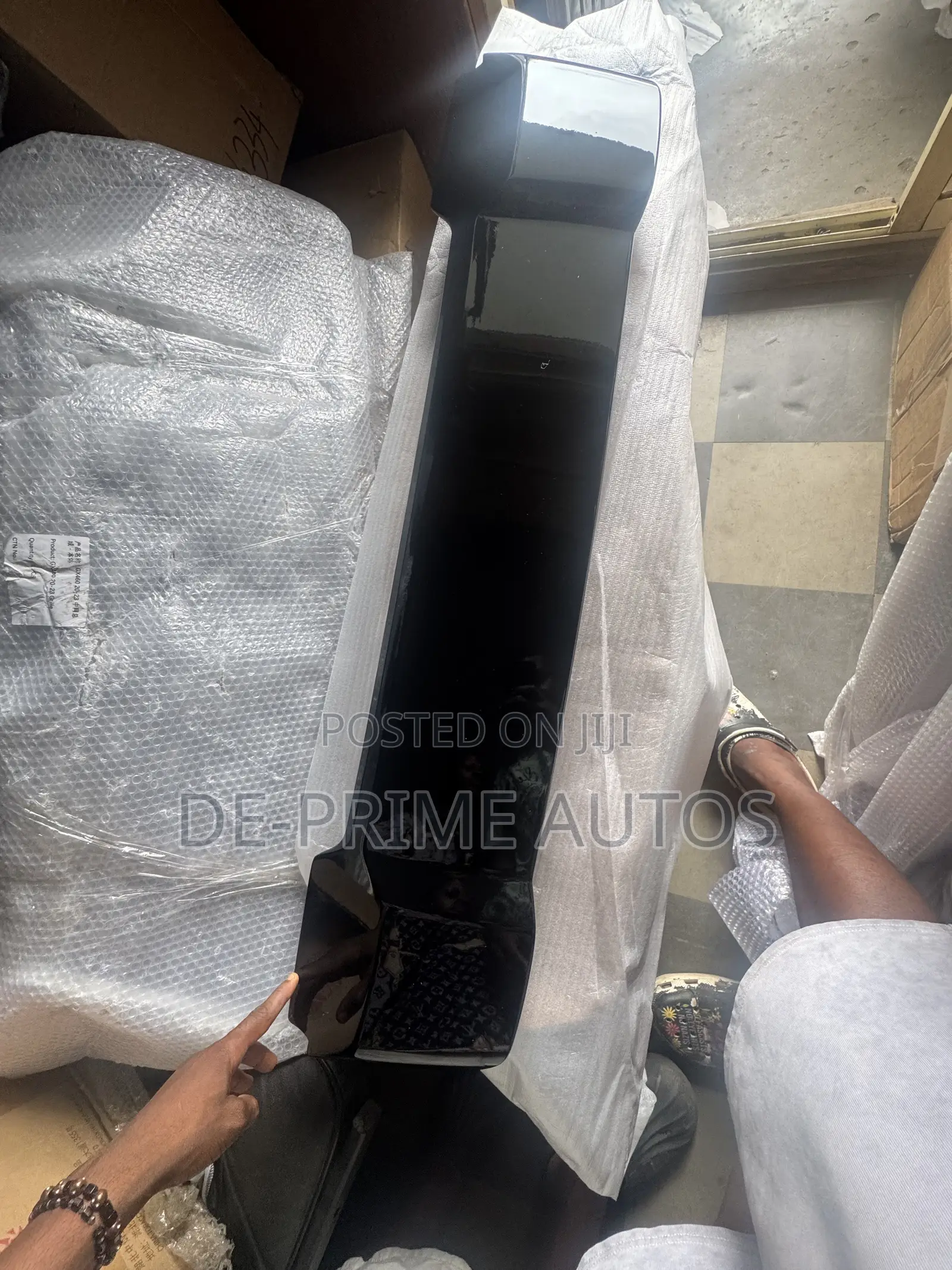 Land Cruiser Booth Spoiler