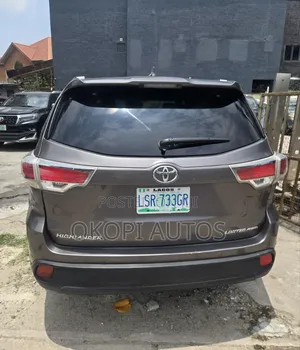Toyota Highlander XLE 4dr SUV (3.5L 6cyl 6A) 2015 Gray
