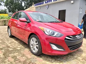 Hyundai Elantra 2014 Red