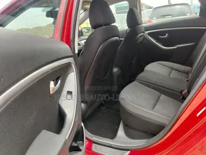Hyundai Elantra 2014 Red