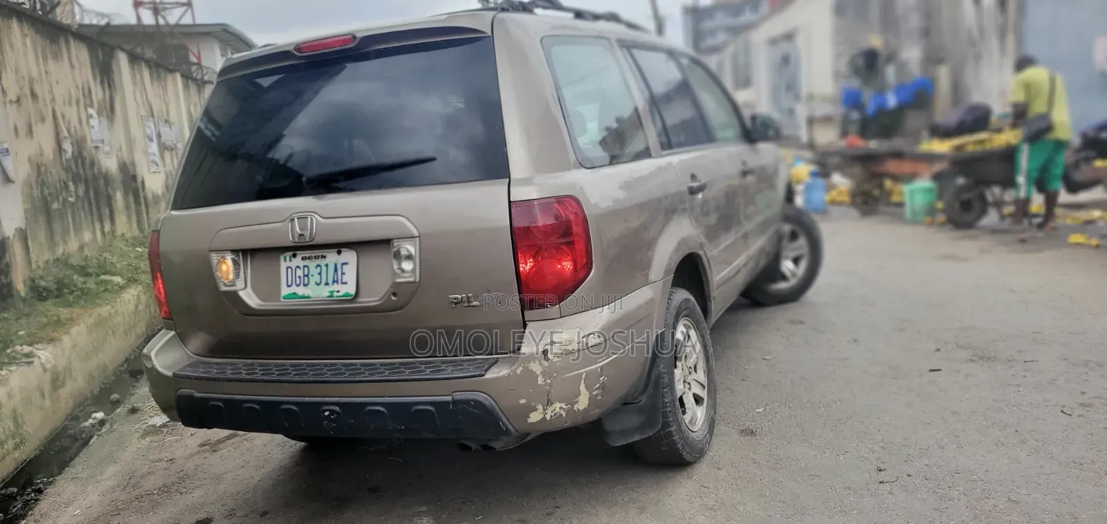 Honda Pilot 2004 Gold