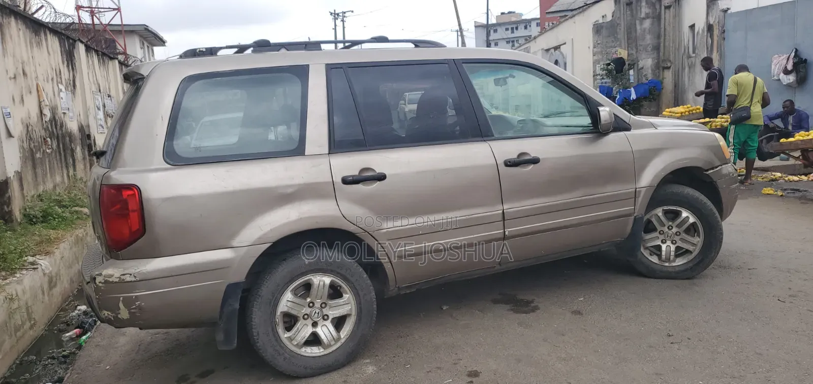 Honda Pilot 2004 Gold